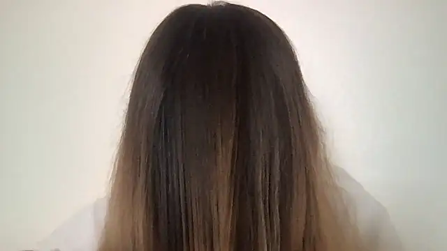 Snapshot of HYPHYtype chatting on 02.17.25 HYPHYtype online show from 02.17.25