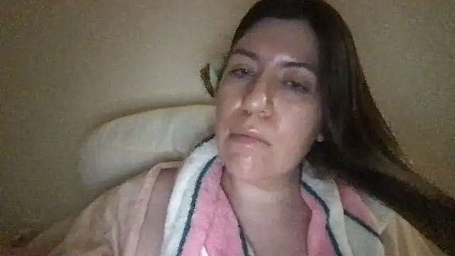 Snapshot of HYPHYtype chatting on 02.19.25 HYPHYtype online show from 02.19.25