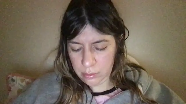 Snapshot of HYPHYtype chatting on 02.28.25 HYPHYtype online show from 02.28.25