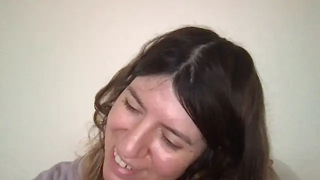 Snapshot of HYPHYtype chatting on 03.01.25 HYPHYtype online show from 03.01.25