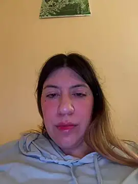 Snapshot of HYPHYtype chatting on 03.18.25 HYPHYtype online show from 03.18.25