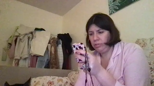 Snapshot of HYPHYtype chatting on 12.02.25 HYPHYtype online show from 12.02.25