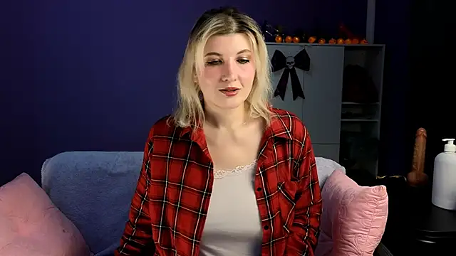 Snapshot of olisunny5 chatting on 11.03.25 olisunny5 online show from 11.03.25