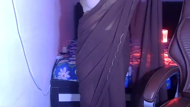 Snapshot of Maalnad_beauty chatting on 10.13.25 Maalnad beauty online show from 10.13.25