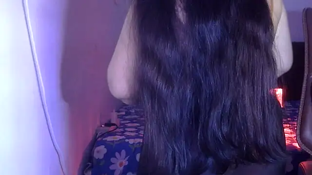 Snapshot of Maalnad_beauty chatting on 10.15.25 Maalnad beauty online show from 10.15.25