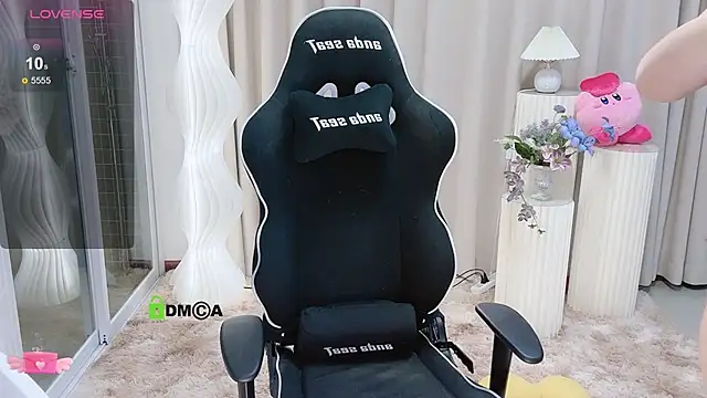 Snapshot of Happy_Kitty chatting on 12.07.24 Happy Kitty online show from 12.07.24