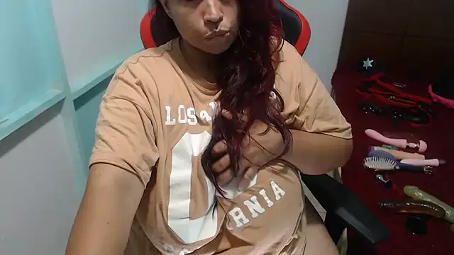 Snapshot of NatalySexxxMilk chatting on 11.11.25 NatalySexxxMilk online show from 11.11.25