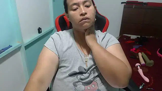 Snapshot of NatalySexxxMilk chatting on 11.29.25 NatalySexxxMilk online show from 11.29.25