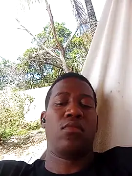 Snapshot of Safadinho2312 chatting on 10.16.25 Safadinho2312 online show from 10.16.25