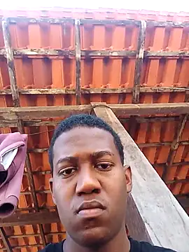 Snapshot of Safadinho2312 chatting on 10.17.25 Safadinho2312 online show from 10.17.25