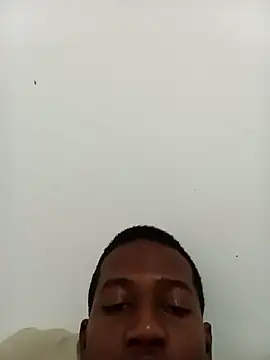 Snapshot of Safadinho2312 chatting on 10.18.25 Safadinho2312 online show from 10.18.25