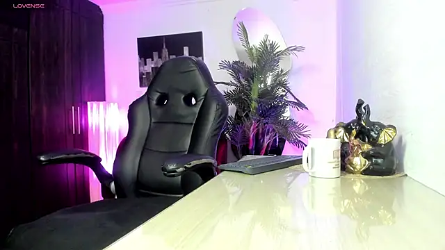 Amaia Bushida online show from 09.30.25