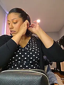 Nikkierosee online show from 08.02.26