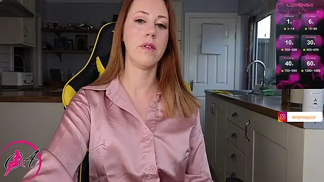 stripmequick online show from 12.04.24