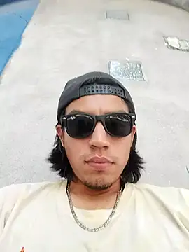 AlexAlejandro13 online show from 05.22.26