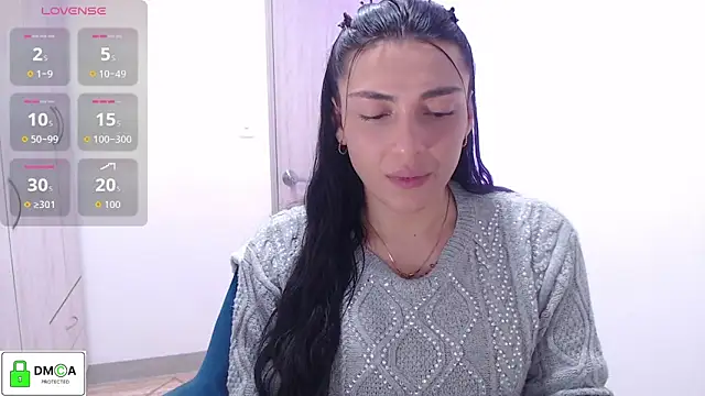 Snapshot of EricaVanderhill chatting on 10.30.25 EricaVanderhill online show from 10.30.25