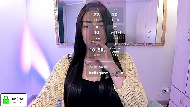 Snapshot of EricaVanderhill chatting on 11.23.25 EricaVanderhill online show from 11.23.25