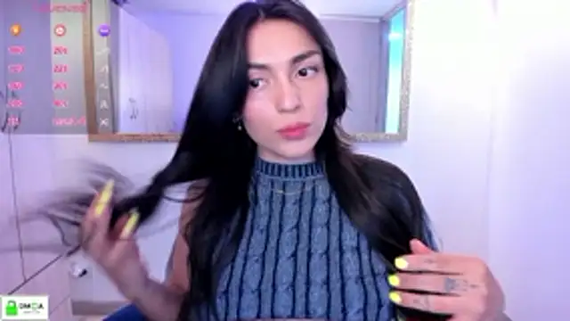 Snapshot of EricaVanderhill chatting on 12.14.25 EricaVanderhill online show from 12.14.25