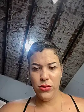 Snapshot of Alicbranca chatting on 05.16.26 Alicbranca online show from 05.16.26