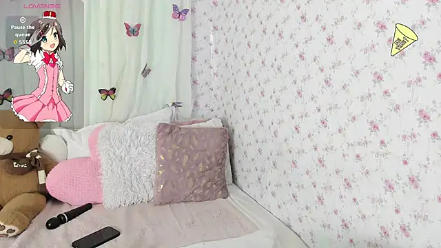 Snapshot of karinaEbony chatting on 10.31.25 karinaEbony online show from 10.31.25