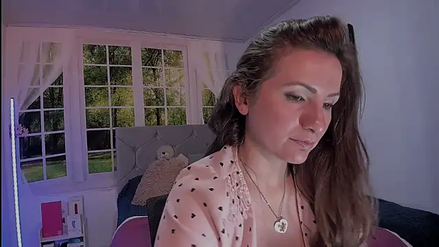 vanessabrown  online show from 03.28.26