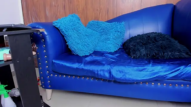 Mature Skinny online show from 01.18.25