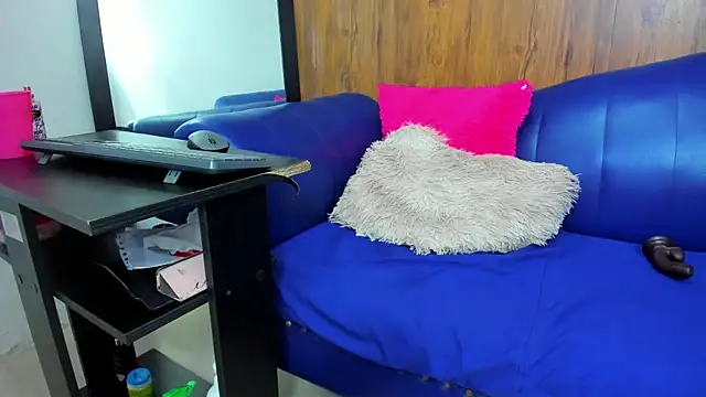 Mature Skinny online show from 02.11.25