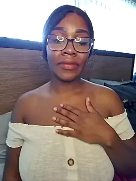 lollycoco online show from 11.28.25