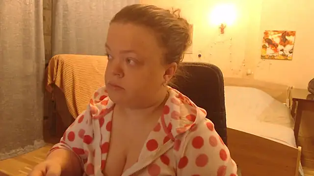 Janiffer MiMi online show from 01.18.25