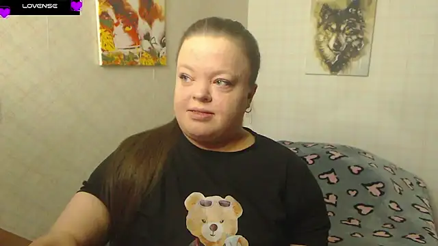 Janiffer MiMi online show from 09.22.25