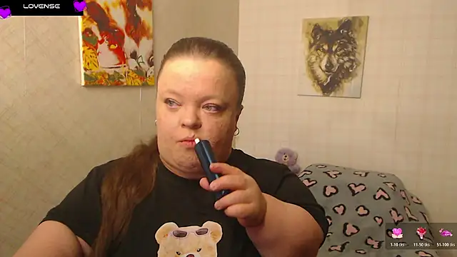 Janiffer MiMi online show from 11.07.25