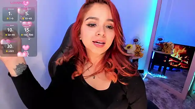 Snapshot of GiaBrooksX chatting on 12.21.24 GiaBrooksX online show from 12.21.24