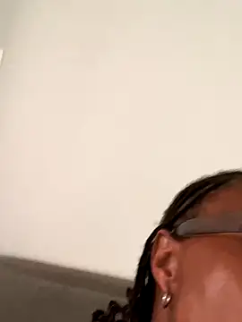 Snapshot of BADFATASS85 chatting on 11.11.25 BADFATASS85 online show from 11.11.25