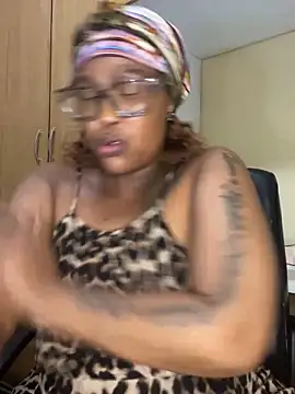 Snapshot of BADFATASS85 chatting on 03.28.26 BADFATASS85 online show from 03.28.26