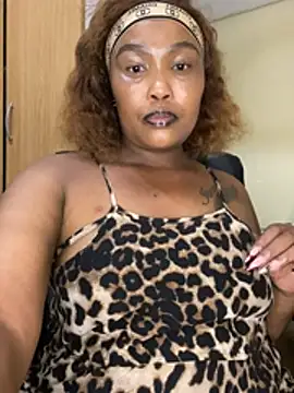 Snapshot of BADFATASS85 chatting on 03.29.26 BADFATASS85 online show from 03.29.26