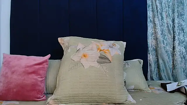 Snapshot of AvaOcean chatting on 01.28.25 AvaOcean online show from 01.28.25