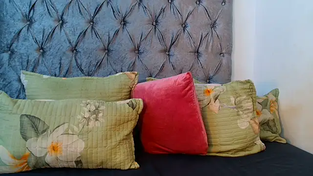 Snapshot of AvaOcean chatting on 02.20.25 AvaOcean online show from 02.20.25