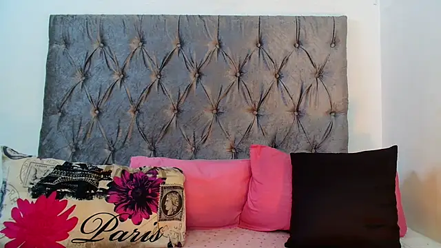 Snapshot of AvaOcean chatting on 02.24.25 AvaOcean online show from 02.24.25