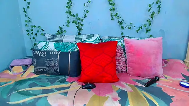 Snapshot of AvaOcean chatting on 11.09.25 AvaOcean online show from 11.09.25