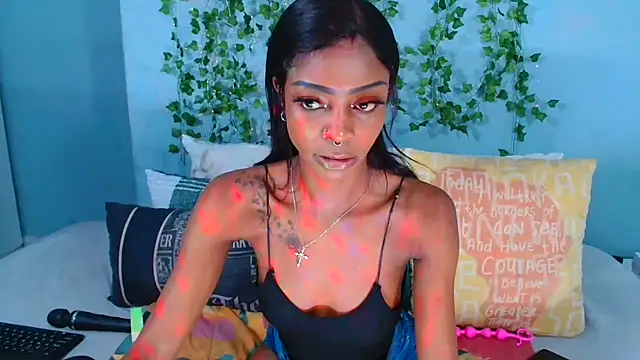 Snapshot of AvaOcean chatting on 12.14.25 AvaOcean online show from 12.14.25