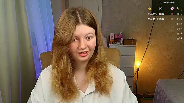 Snapshot of Vivian_cutie chatting on 11.09.25 Vivian cutie online show from 11.09.25