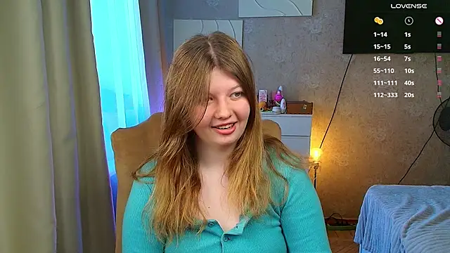 Snapshot of Vivian_cutie chatting on 11.15.25 Vivian cutie online show from 11.15.25