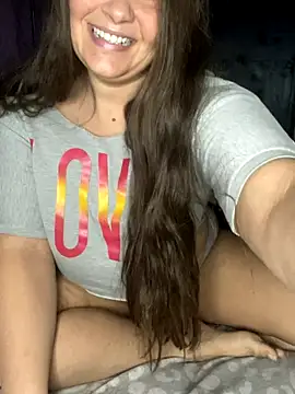 Snapshot of CamilaLovexoxo chatting on 12.16.25 CamilaLovexoxo online show from 12.16.25