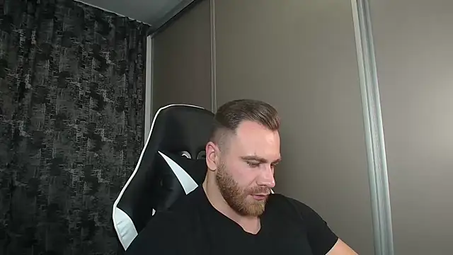Snapshot of Thori92 chatting on 12.07.24 Thori92 online show from 12.07.24