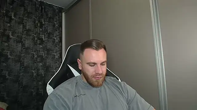 Snapshot of Thori92 chatting on 12.26.24 Thori92 online show from 12.26.24