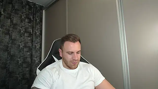 Snapshot of Thori92 chatting on 01.03.25 Thori92 online show from 01.03.25