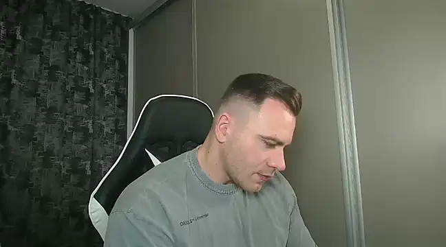 Snapshot of Thori92 chatting on 01.22.25 Thori92 online show from 01.22.25