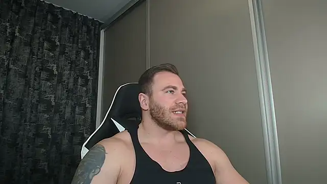Snapshot of Thori92 chatting on 02.09.25 Thori92 online show from 02.09.25