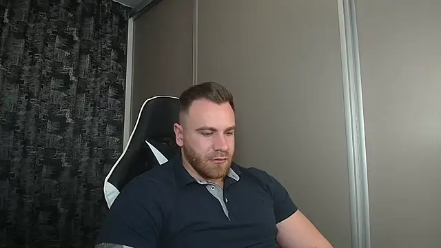 Snapshot of Thori92 chatting on 02.24.25 Thori92 online show from 02.24.25