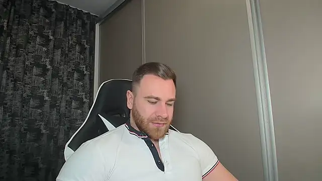 Snapshot of Thori92 chatting on 03.01.25 Thori92 online show from 03.01.25